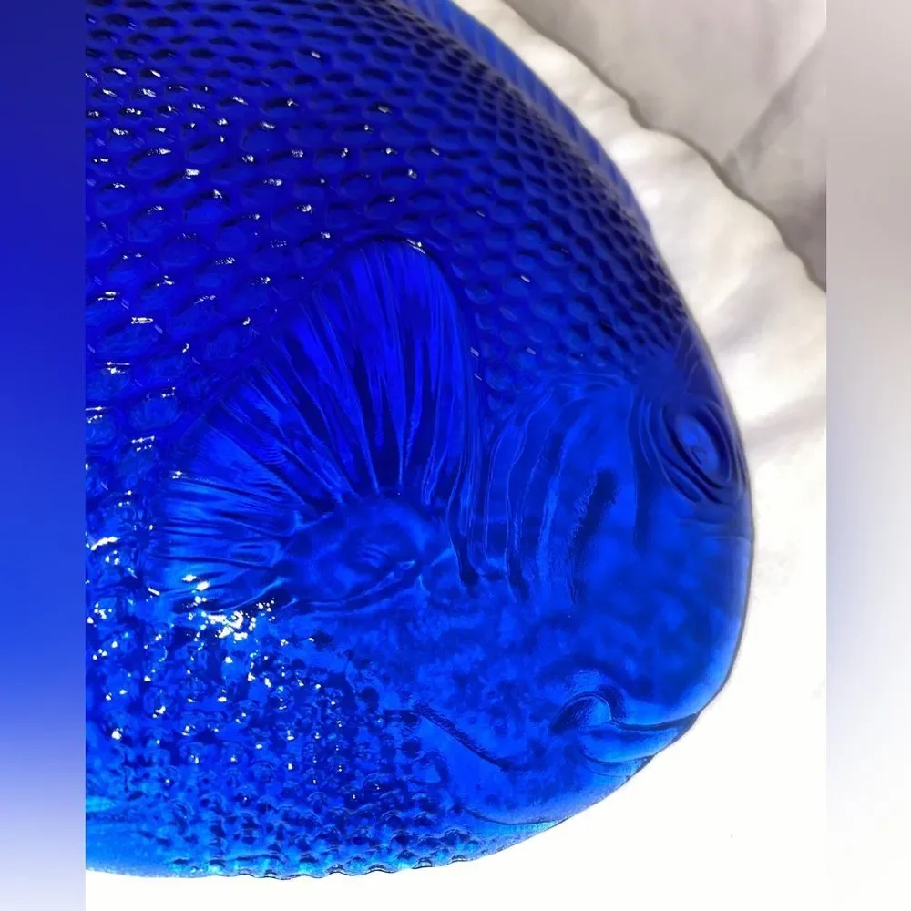 Cobalt Blue Arcorac fish plate.